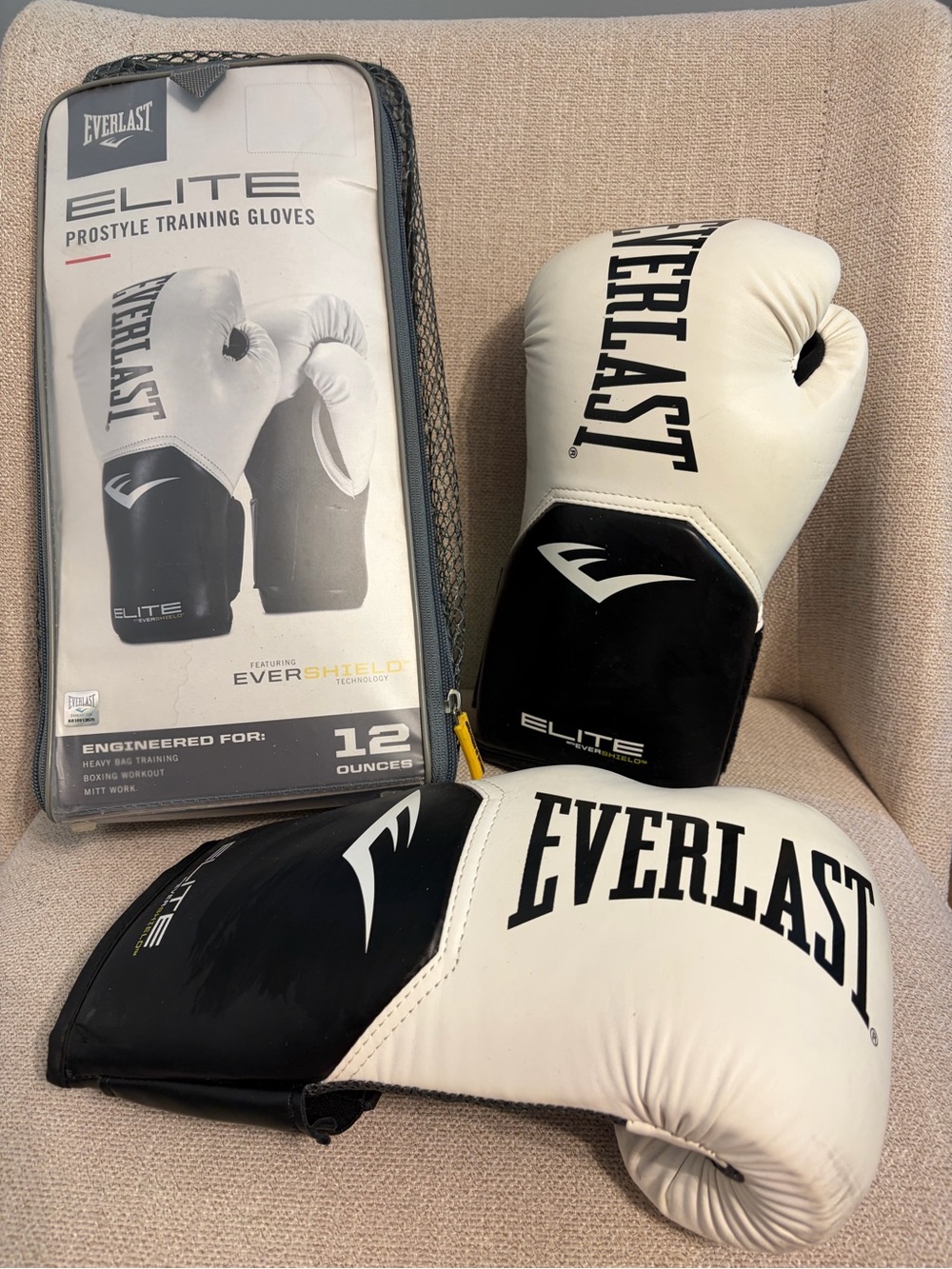 Everlast White and Black Elite Training Boxing Gloves